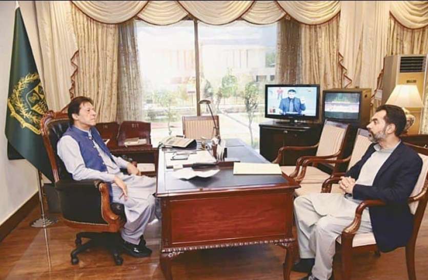 imran.jpg कौन दे रहा इमरान खान को सलाह, विदेशी कर्ज चुकाने के लिए लिया और ज्यादा कर्जा