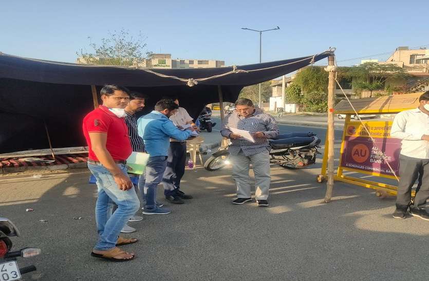 सरकार के साथ वार्ता विफल, लिखित आश्वासन पर अड़े बेरोजगार सरकार के साथ वार्ता विफल, लिखित आश्वासन पर अड़े बेरोजगार