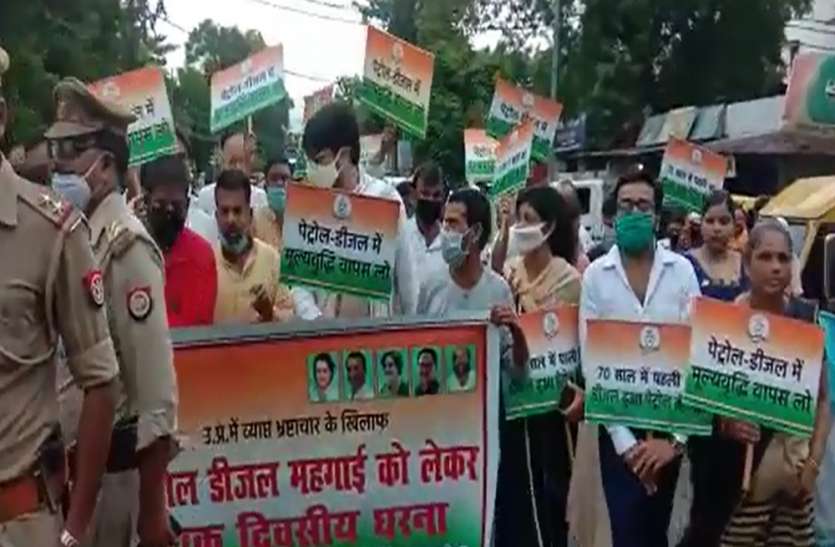 petrol_1.jpg डीजल-पेट्रोल की कीमतों ने बढ़ाई महंगाई, विपक्ष ने घेरा, सरकार ने कहा- नहीं बढ़ी महंगाई दर
