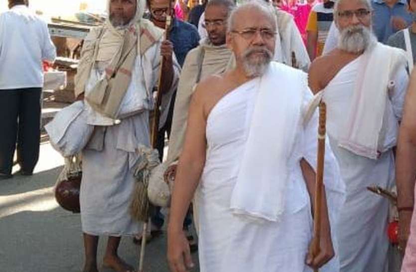 मृत्यु खतरनाक नहीं, जन्म खतरनाक है-आचार्य विजयरत्न सेन मृत्यु खतरनाक नहीं, जन्म खतरनाक है-आचार्य विजयरत्न सेन