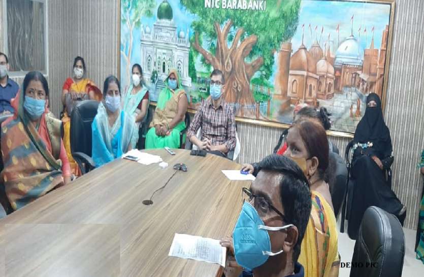 आज डीएम से सीधे ‘हक की बात’ करेंगी महिलाएं और बच्चियां, अपनी सुरक्षा-संरक्षण और घरेलू हिंसा पर रखेंगी अपनी बात आज डीएम से सीधे ‘हक की बात’ करेंगी महिलाएं और बच्चियां, सुरक्षा-संरक्षण और घरेलू हिंसा पर रखेंगी अपनी बात