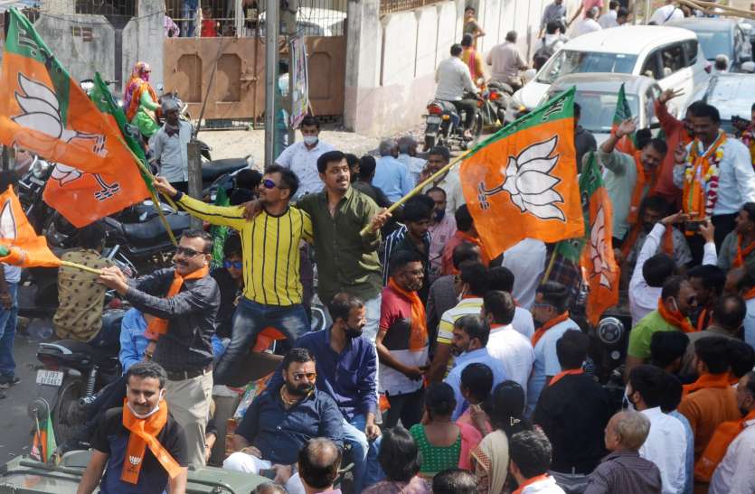 Gujarat) राजकोट में सिर्फ एक वार्ड जीत सकी कांग्रेस, वडोदरा में बंपर जीत Gujarat) राजकोट में सिर्फ एक वार्ड जीत सकी कांग्रेस, वडोदरा में बंपर जीत