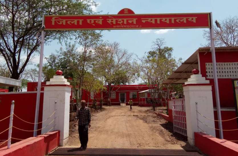 गोवंश तस्करी में अभियुक्तों को तीन-तीन वर्ष का कारावास गोवंश तस्करी में अभियुक्तों को तीन-तीन वर्ष का कारावास