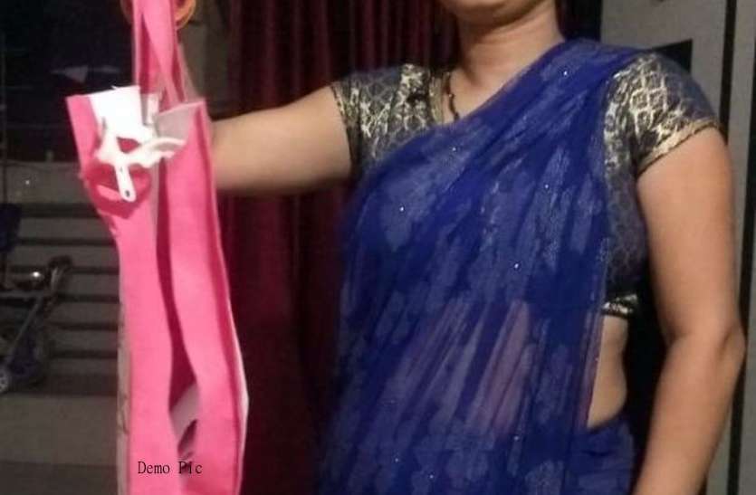 a5.jpg महिला ने सोना गिरवी रख कर्ज लिया, घर लौटते समय बैग के चीरा लगा ले गए रुपए