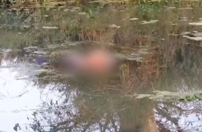 dead_body.jpg प्रेमी-पेमिका की मौत, नदी में मिला शव, दुपट्टे से बंधे हुए थे एक दूसरे के हाथ, युवती की आंखे के नीचे थे चोट के निशान