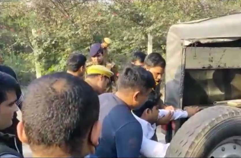 noida.jpg मॉर्निंग वॉक पर निकलने वाले लोगों को लूटने वाले बदमाश पुलिस एनकाउंटर में पस्त