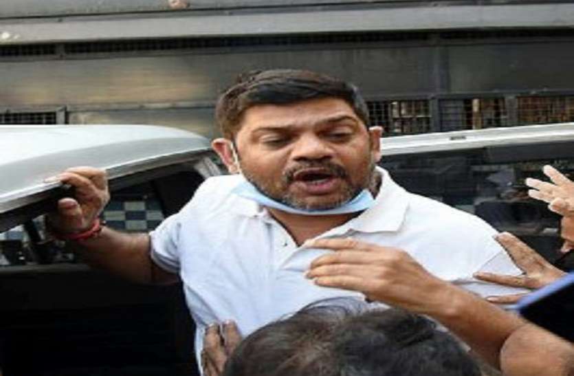 ड्रग्स कांड: भाजपा नेता राकेश सिंह को एक मार्च तक पुलिस हिरासत ड्रग्स कांड: भाजपा नेता राकेश सिंह को एक मार्च तक पुलिस हिरासत