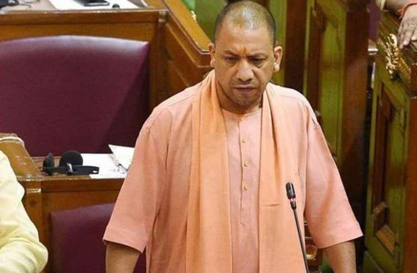 Yogi Adityanath विधान परिषद में सपा सदस्यों से सीएम योगी ने कहा- धीरे-धीरे सबको डोज देता रहूंगा, ज्यादा गर्मी दिखाने की जरूरत नहीं