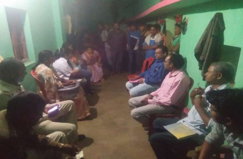 प्रशासन ने बाल विवाह को रुकवाया, परिजनों को दी समझाइश प्रशासन ने बाल विवाह को रुकवाया, परिजनों को दी समझाइश