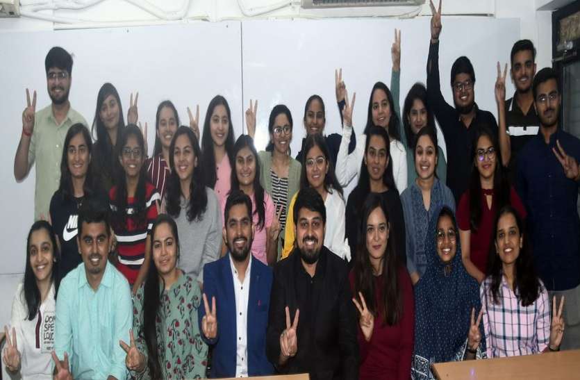 Surat/ सीएस एक्जीक्यूटिव और प्रोफेशनल परीक्षा में सूरत के विद्यार्थी चमके Surat/ सीएस एक्जीक्यूटिव और प्रोफेशनल परीक्षा में सूरत के विद्यार्थी चमके
