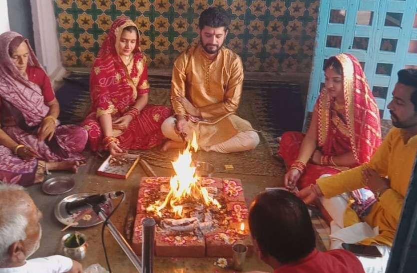 कांठल में विश्वकर्मा जयंती पर मंदिरों में किए हवन और अभिषेक कांठल में विश्वकर्मा जयंती पर मंदिरों में किए हवन और अभिषेक