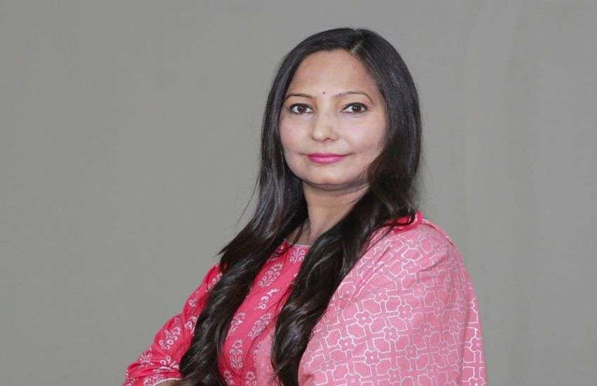 ‘स्टैंडर्ड बुक्स से पढ़ाई करें, जो कॉलेज में पढ़ा उसका रोज रिवीजन करें, कॉन्सेप्ट होते हैं क्लियर’