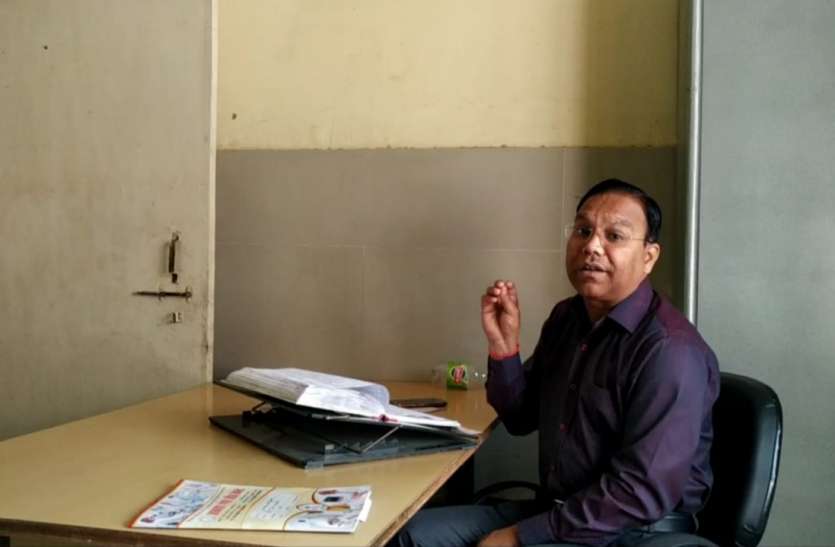 गर्म पानी शरीर के लिए अमृत, आयुर्वेद डॉक्टर ने बताएं इसके गुण, जानिये गर्म पानी के लाभ गर्म पानी शरीर के लिए अमृत, आयुर्वेद डॉक्टर ने बताएं इसके गुण, जानिये गर्म पानी के लाभ