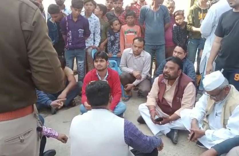 screenshot_20210227_174129.jpg बिजली चोरों ने SDO और JE को बनाया बंधक, सपा विधायक ने भी सुनाई खरी-खोटी