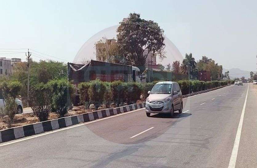 महाराष्ट्र-केरल प्रवासियों की जांच के नाम पर महज खानापूर्ति, कहीं राज्य में ना हो कोरोना संक्रमण दर में पुन: बढ़ोत्तरी महाराष्ट्र-केरल प्रवासियों की जांच के नाम पर महज खानापूर्ति, कहीं राज्य में ना हो कोरोना संक्रमण दर में पुन: बढ़ोत्तरी