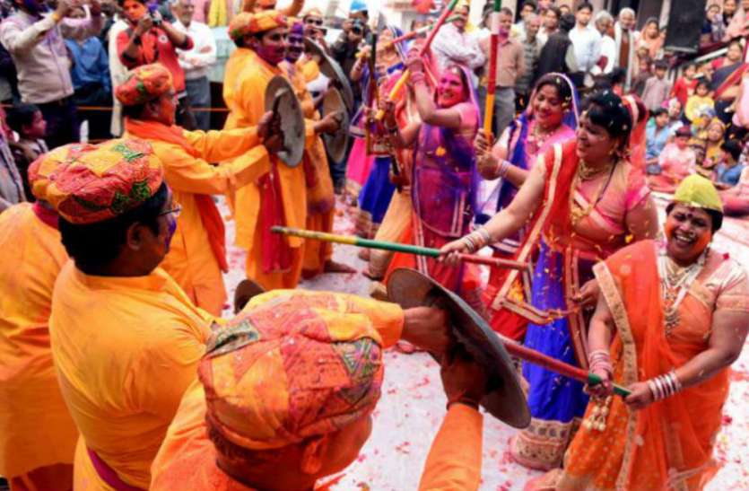 Barsana Ki Lathmar Holi Holi 2021: ब्रज में होली महोत्सव शुरू, पढ़ें लट्ठमार होली से लेकर मथुरा-वृंदावन की होली का पूरा शेड्यूल