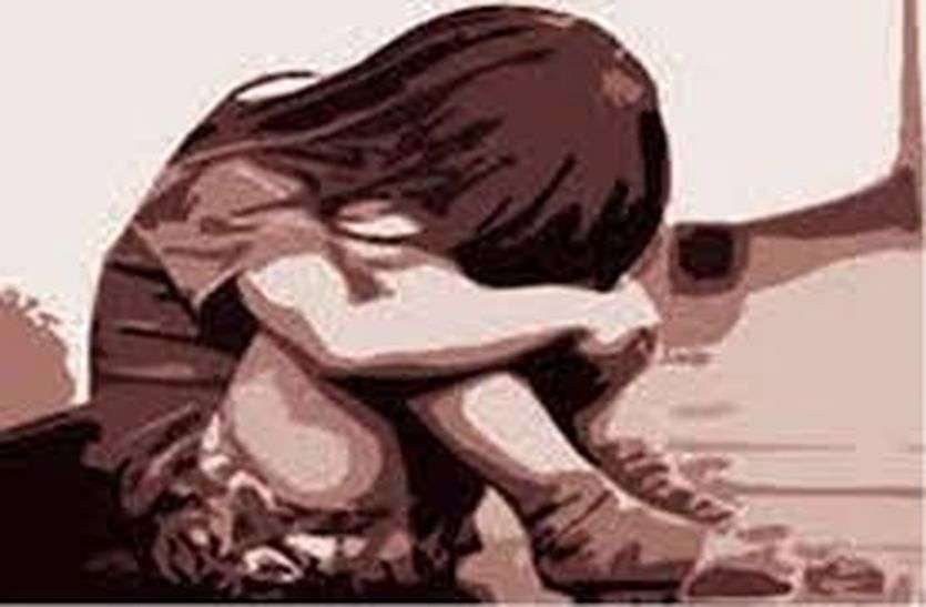 मासूम से दरिंदगी मामला : जुटाए 80 साक्ष्य, 40 गवाह, 250 पेज में चालान अदालत में पेश मासूम से दरिंदगी मामला : जुटाए 80 साक्ष्य, 40 गवाह, 250 पेज में चालान अदालत में पेश