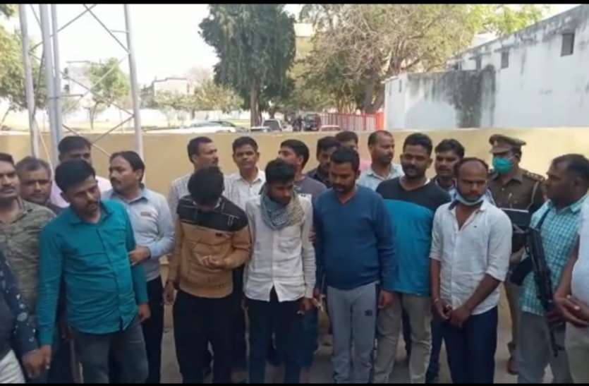 बिकरू कांड : विकास दुबे की मेड इन अमेरिका राइफल बरामद, 7 गिरफ्तार बिकरू कांड : विकास दुबे की मेड इन अमेरिका राइफल बरामद, 7 गिरफ्तार