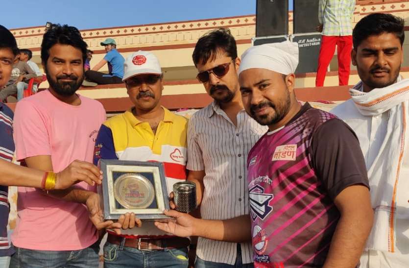 आल इंडिया टी-20 प्रतियोगिता... सूरत ने खोला जीत का खाता आल इंडिया टी-20 प्रतियोगिता... सूरत ने खोला जीत का खाता