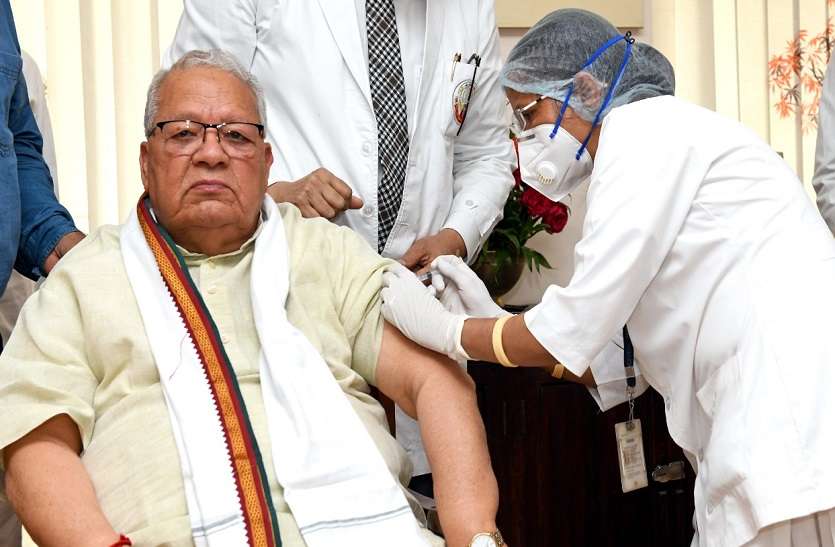 Rajasthan Governor Kalraj Mishra took Covid Vaccination at Raj Bhawan राज्यपाल Kalraj Mishra ने भी लगवाई Covid Vaccine की पहली डोज़, कहा- ‘जल्द ख़त्म होगा कोरोना’