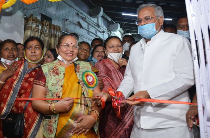 woman_commission.jpg राज्य महिला आयोग के नए भवन का उद्घाटन, CM बोले - महिलाओं को न्याय सरकार की प्राथमिकता