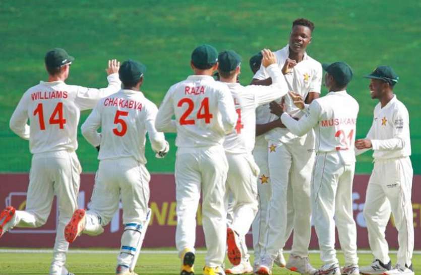 afganistan.jpg AFG vs ZIM 1st Test, Day 1 : जिम्बाब्वे ने अफगानिस्तान की पूरी टीम को 131 रनों पर समेटा