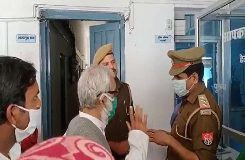 भूमाफिया उजाड़ रहे गरीबों की बस्ती, पुलिस पर कोई कार्रवाई न करने का आरोप भूमाफिया उजाड़ रहे गरीबों की बस्ती, पुलिस पर कोई कार्रवाई न करने का आरोप