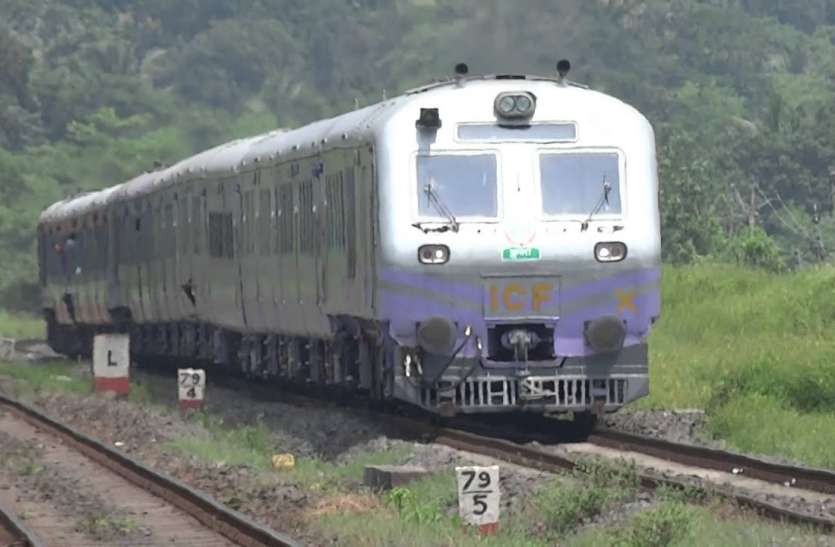 RAILWAY----कोविड बना बहाना और ट्रेनों का किराया हो गया दोगुना RAILWAY----कोविड बना बहाना और ट्रेनों का किराया हो गया दोगुना