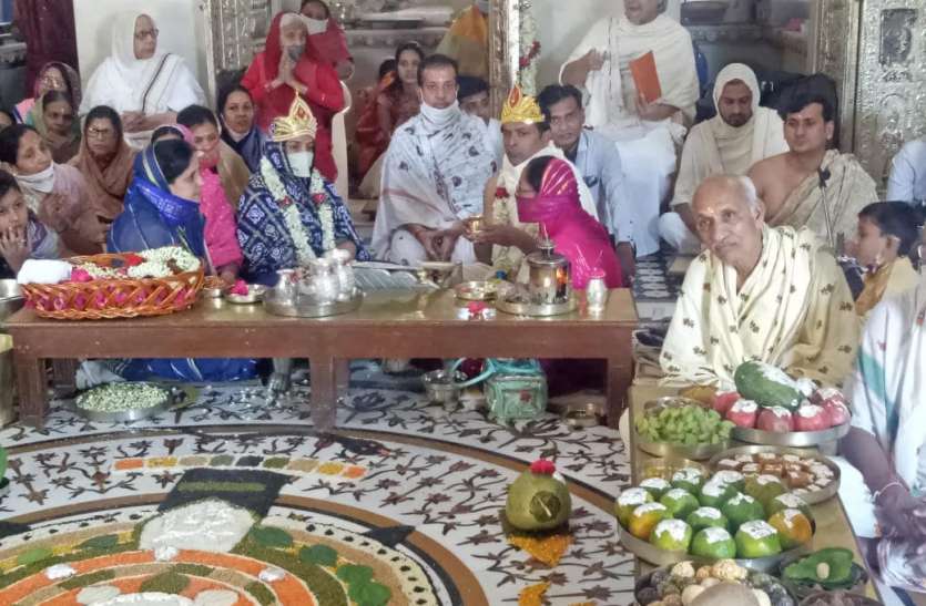 सिद्धचक्र विधान महापूजा से रत्नत्रयी महोत्सव का समापन सिद्धचक्र विधान महापूजा से रत्नत्रयी महोत्सव का समापन