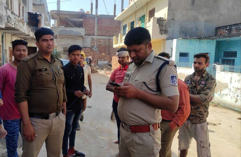 सब्जी मंडी में हुई शराब तस्करों में गैंगवार, तीन पकड़े सब्जी मंडी में हुई शराब तस्करों में गैंगवार, तीन पकड़े