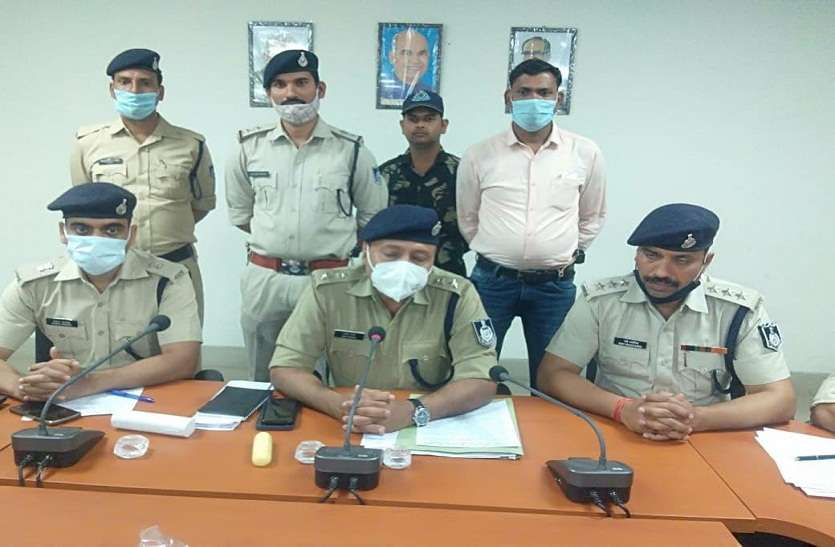 Friend involved in murder of father बेटे ने पैसों के लिए किया पिता का मर्डर