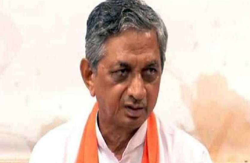 Ahmedabad News : केबिनेट मंत्री कुंवरजी बावलिया के गढ़ में सेंधमारी Ahmedabad News : केबिनेट मंत्री कुंवरजी बावलिया के गढ़ में सेंधमारी