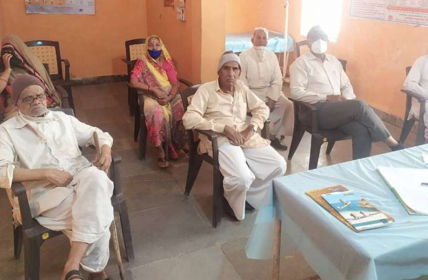 कोरोना को फोटोमात देने में वरिष्ठों में दिख रहा उत्साह कोरोना को मात देने में वरिष्ठों में दिख रहा उत्साह