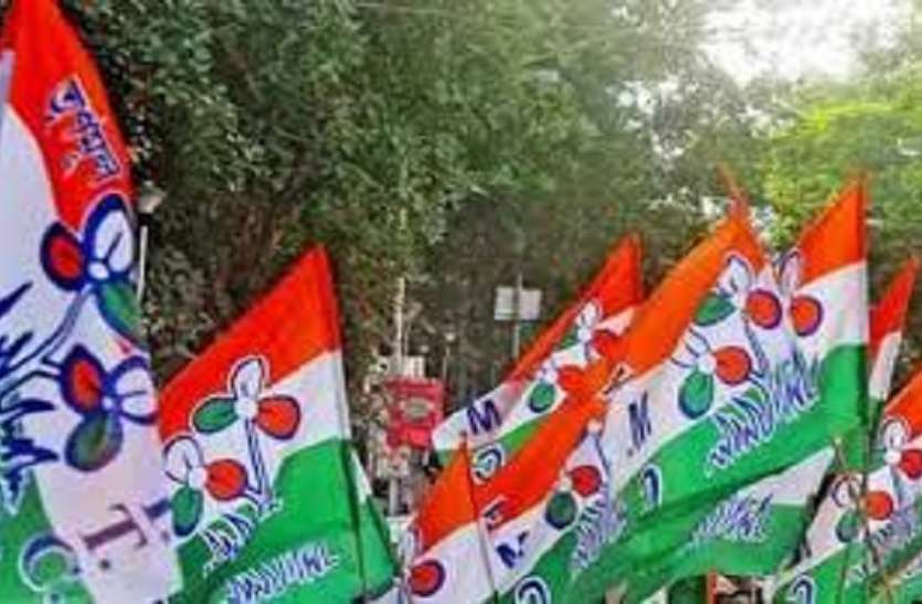 50 से अधिक नए चेहरों पर दांव लगाएगी तृणमूल- कट सकते हैं कई वरिष्ठ विधायकों के टिकट 50 से अधिक नए चेहरों पर दांव लगाएगी तृणमूल- कट सकते हैं कई वरिष्ठ विधायकों के टिकट
