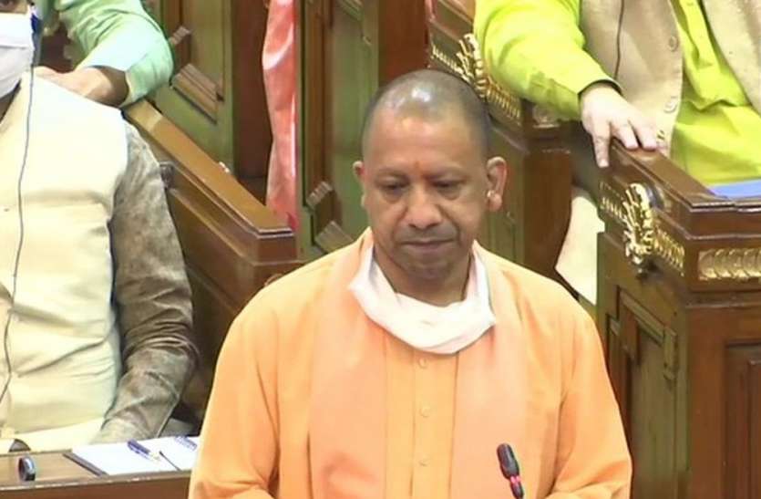 Hathras case: CM Yogi besieged SP in assembly, asked why the relation of criminal to SP in every crime?