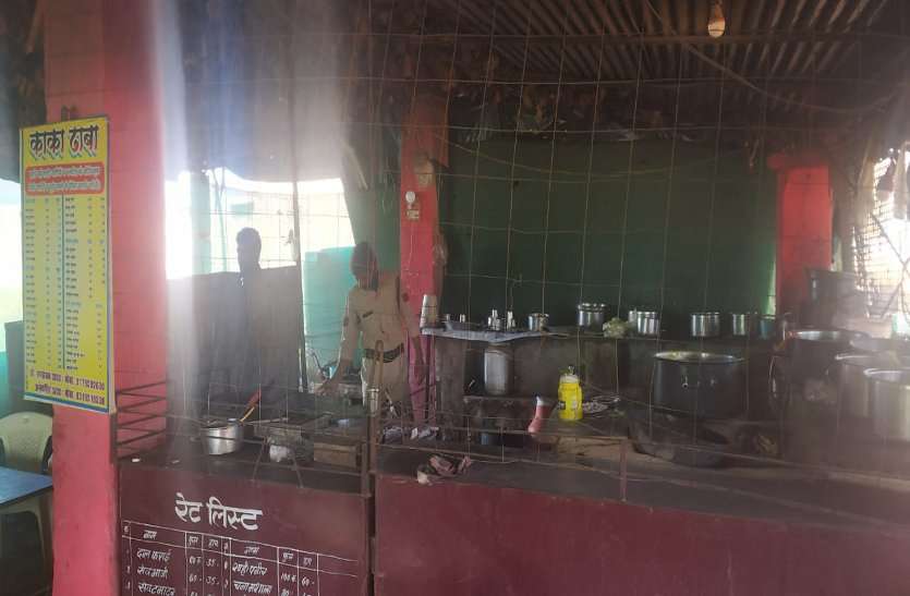ढाबा व किराना दुकानों पर मिली शराब ढाबा व किराना दुकानों पर मिली शराब
