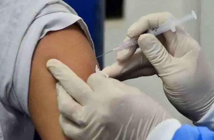 741842-corona-vaccination.jpg नई गाइडलाइन: HIV+ मरीजों को लगेगा कोविड टीका, इन बीमारी वालों का नहीं होगा Vaccination