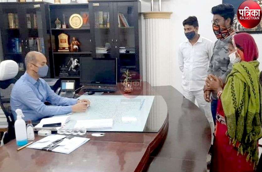 साहब! समाज से बहिष्कृत कर दिया..., अब आरोपियों के खिलाफ कानूनी कार्रवाई करवाओ साहब! समाज से बहिष्कृत कर दिया..., अब आरोपियों के खिलाफ कानूनी कार्रवाई करवाओ