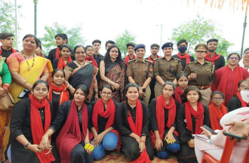 Mission Shakti 2021 :बदलो सोच को बदलो - सम्हलो अब तो सम्हलो Mission Shakti 2021 :बदलो सोच को बदलो - सम्हलो अब तो सम्हलो