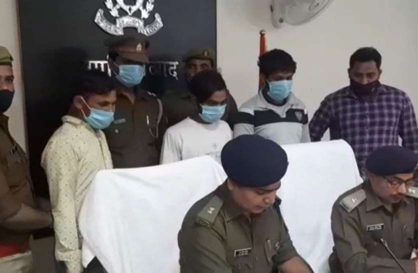 ghazibad-1.jpg गाजियाबाद पुलिस ने पकड़े चाेरी करके हवाई जहाज से भागने वाले चाेर, जानिए कैसे करते थे वारदात