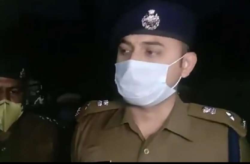 ऑनर किलिंग - पिता ने बेटी का सर धड़ से अलग किया, जानें क्या है मामला ऑनर किलिंग - पिता ने बेटी का सर धड़ से अलग किया, जानें क्या है मामला