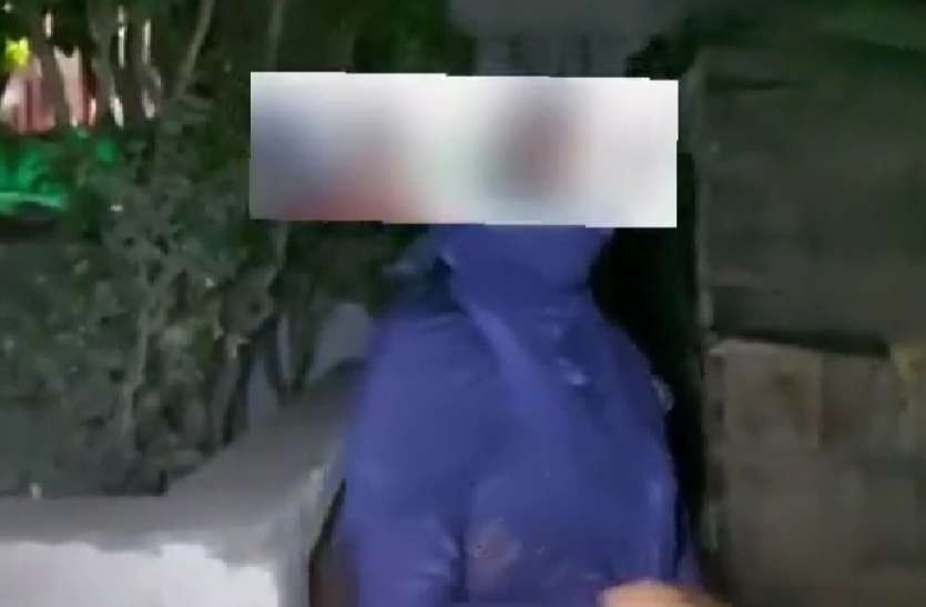 m0403.jpeg चाची को घर में अकेली पाकर भतीजे ने किया दुष्कर्म का प्रयास