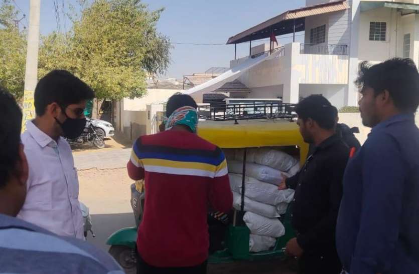 छह क्विंटल प्रतिबंधित पॉलीथिन जब्त छह क्विंटल प्रतिबंधित पॉलीथिन जब्त