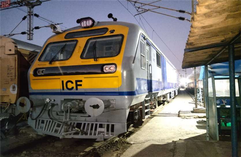 Soon, MEMU trains will run with new racks, coaches come for the trials जल्द ही नए रैक के साथ चलेगी मेमू ट्रेन, ट्राइल के लिए आए कोच