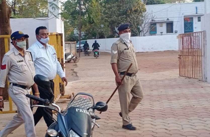पूर्व एडीएम को रिश्वत के मामले में 5 साल की सजा पूर्व एडीएम को रिश्वत के मामले में 5 साल की सजा
