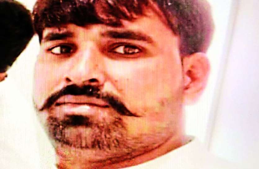 सनसनीखेज : रॉयल्टी के विवाद में भाजपा कार्यकर्ता की गोली मारकर हत्या सनसनीखेज : रॉयल्टी के विवाद में भाजपा कार्यकर्ता की गोली मारकर हत्या