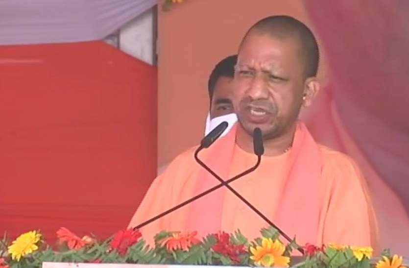 गोरखपुर को 131 करोड़ रुपए की परियोजनाओं का तोहफा, सीएम योगी बोले, विकास रथ पर सवार है गोरखपुर गोरखपुर को 131 करोड़ रुपए की परियोजनाओं का तोहफा, सीएम योगी बोले, विकास रथ पर सवार है गोरखपुर