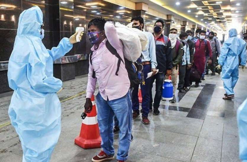 delhi.jpg दिल्ली में डराने लगे कोरोना संक्रमण के नए मामले, फिर बढऩे लगी संक्रमित मरीजों की संख्या