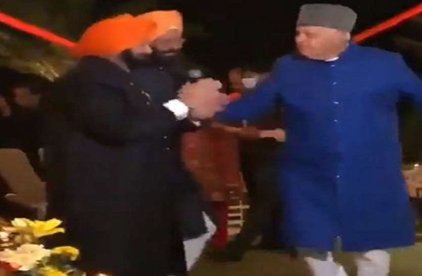 farooq abdullah dance फारूक अब्दुल्ला और कैप्टन अमरिंदर सिंह ने शम्मी कपूर के इस गाने पर किया डांस, जानिए वजह