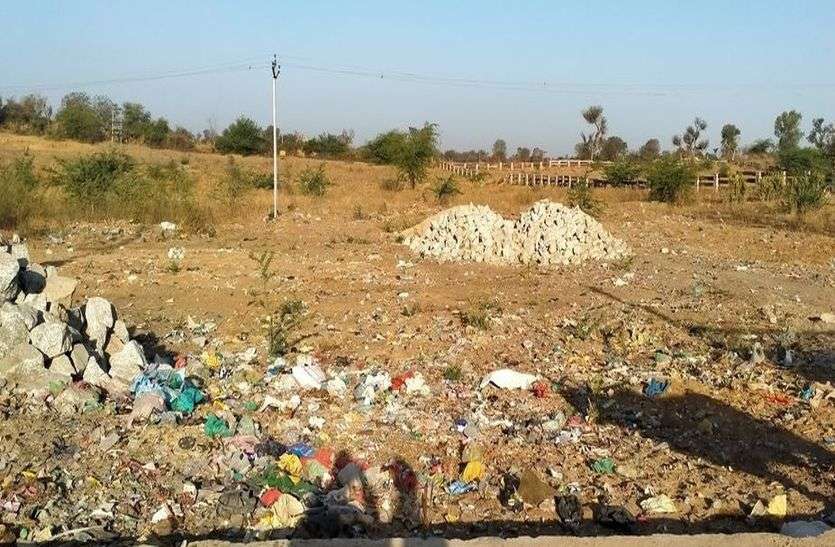 श्यामा प्रसाद मुखर्जी योजना में जांच के नाम पर इस तरह हो रही लीपापोती श्यामा प्रसाद मुखर्जी योजना में जांच के नाम पर इस तरह हो रही लीपापोती